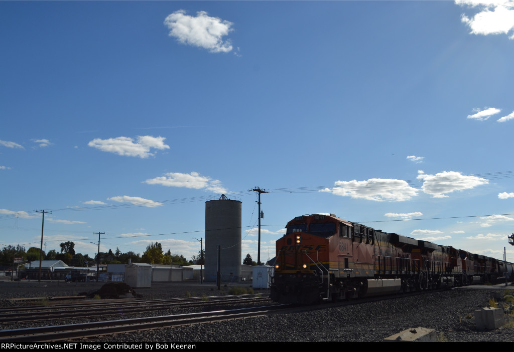 BNSF 6841